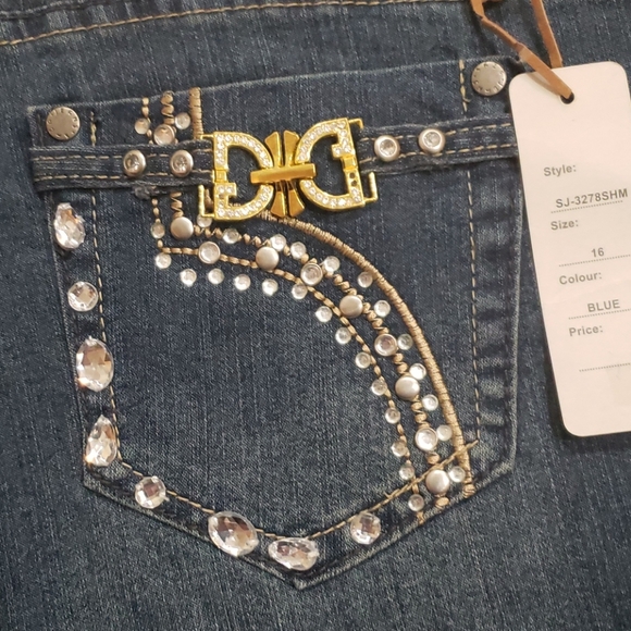 Denim Shorts - Picture 7 of 8